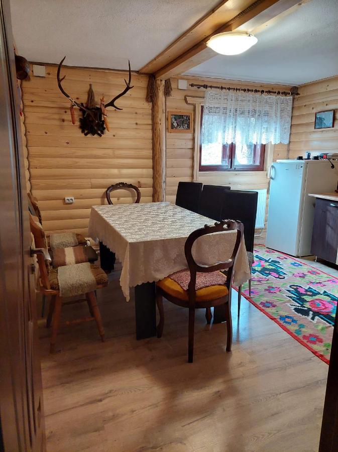 Cabana Dochita Ceahlău Exteriör bild