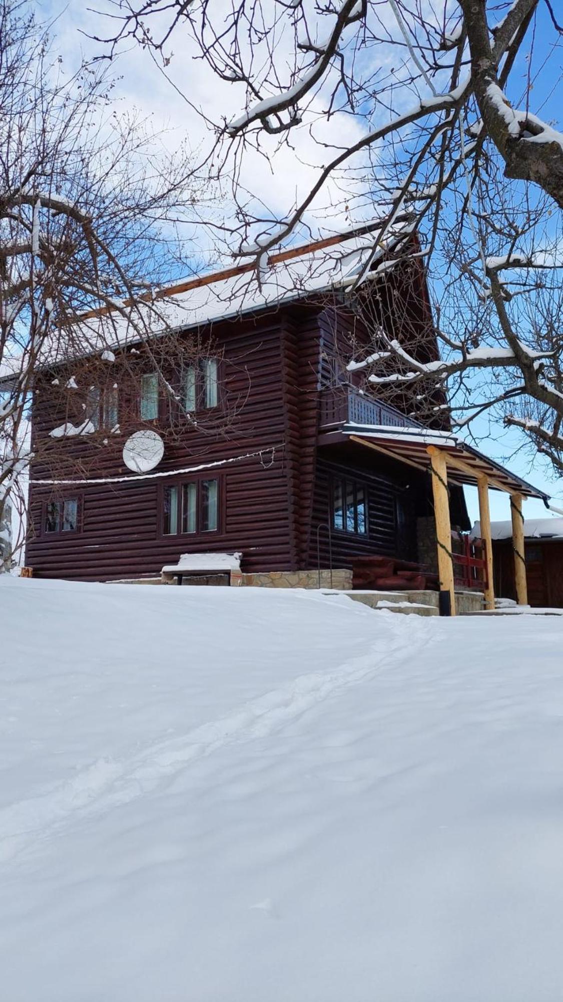Cabana Dochita Ceahlău Exteriör bild